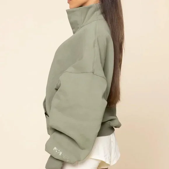 Popflex Ooey Gooey Half Zip in Light Sage S/M - Picture 2 of 4